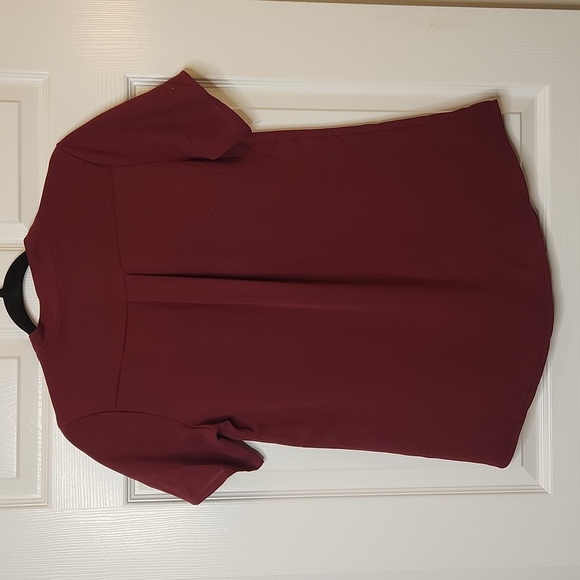 Women's Burgandy Red V-Neck Short Sleeve Top    Size S - Picture 6 of 9